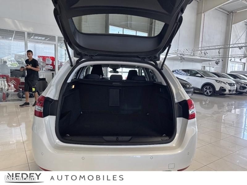 Peugeot 308 SW 1.2 PureTech 130ch E6.3 S&S Allure Business EAT8 (image 6)