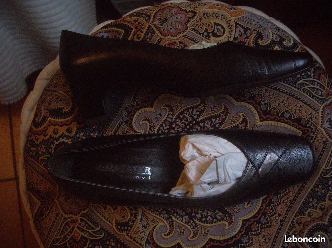 Chaussures classique chic femme escarpins cuir à talon comme neuf pointure 38 marque Metayer (image 1)