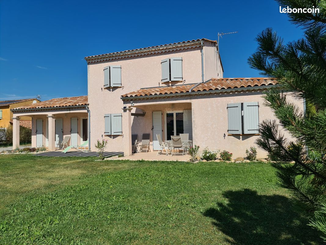 Maison 6 pièces 140 m² · à Laragne-Montéglin · 140 m² · 1 155 €/mois