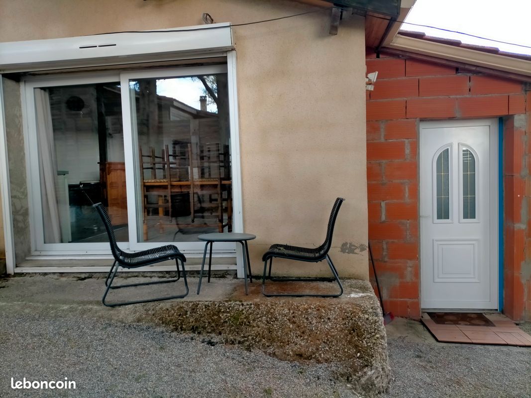À louer à la nuit, WE, semaine, mois Studio 35 mètres carrés 4 couchages à la campagne (image 9)