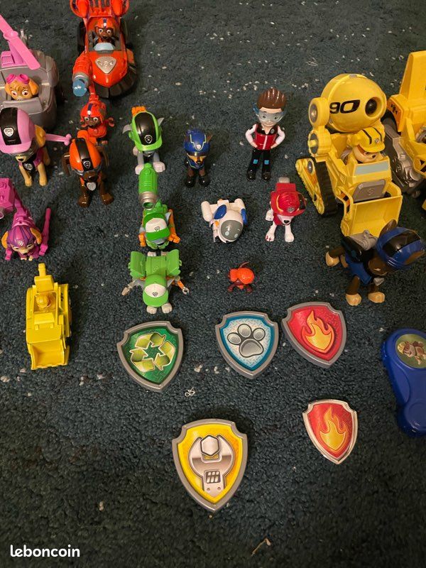 Lot figurines et montres pat patrouille (image 3)