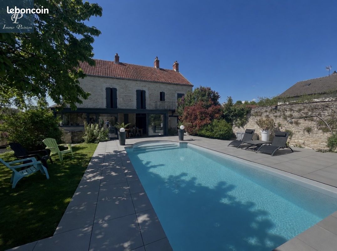 Maison 6 pièces 155 m² · à Savigny-le-Sec · 155 m² · 418 000 €