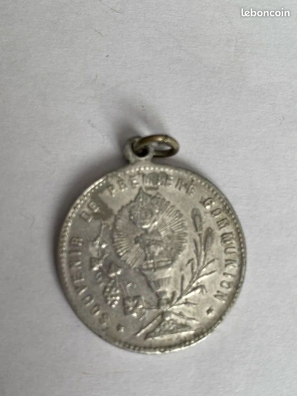 Médaille religieuse ancienne – souvenir de première communion – diamètre 2,5 cm (image 2)