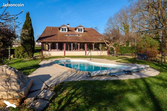 Maison 8 pièces 176 m²