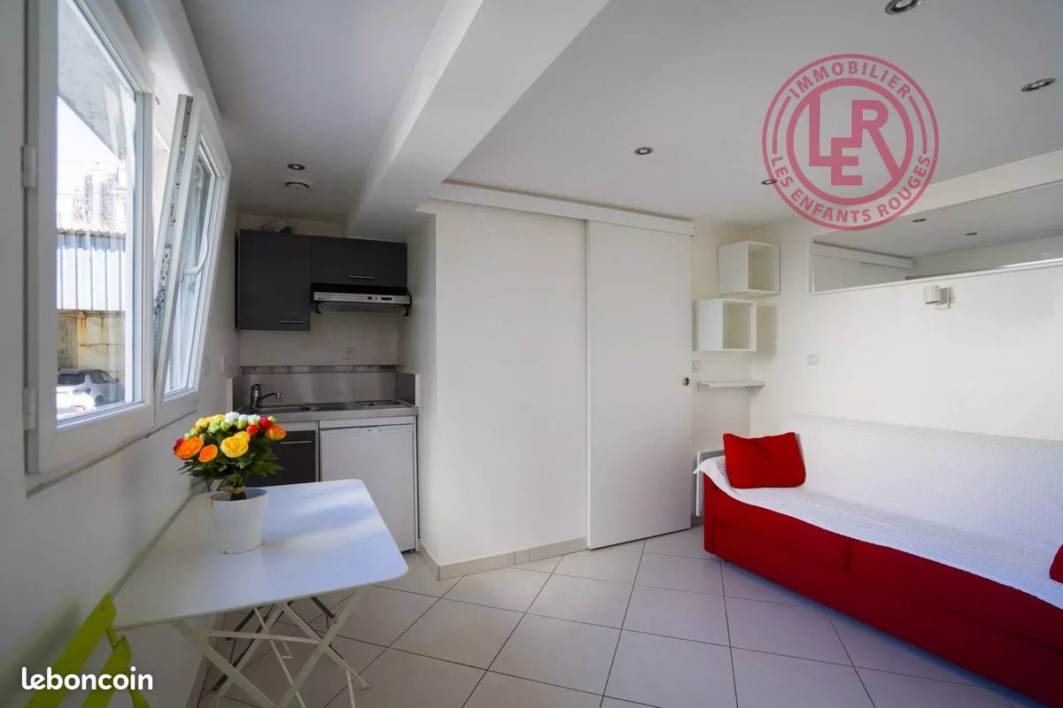 Appartement 1 pièce 14 m² · à Saint-Maurice · 14 m² · 700 €/mois