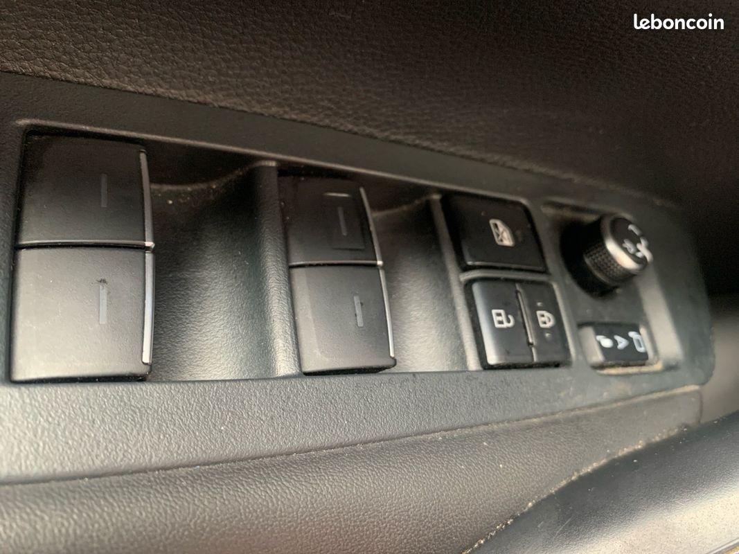 TOYOTA COROLLA XII (2) 1.8 HYBRIDE 122H ACTIVE 98Ch Garantie 12 mois (image 24)
