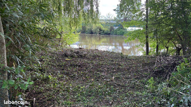 Terrain de loisirs 5000m2 · à Neuville-sur-Sarthe · 25 000 €