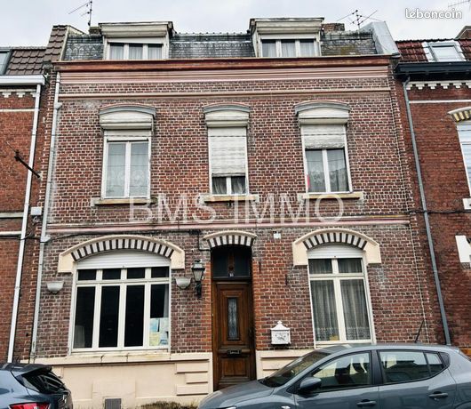 Maison 9 pièces 210 m²