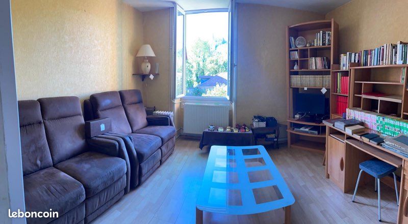 Appartement 9 pièces 240 m² · à Decazeville · 240 m² · 85 000 €