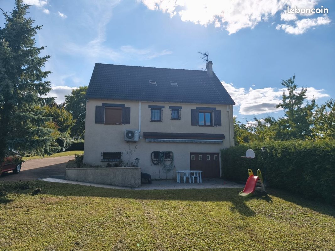 Maison 5 pièces 190 m² · à Villeneuve-la-Guyard · 190 m² · 290 000 €