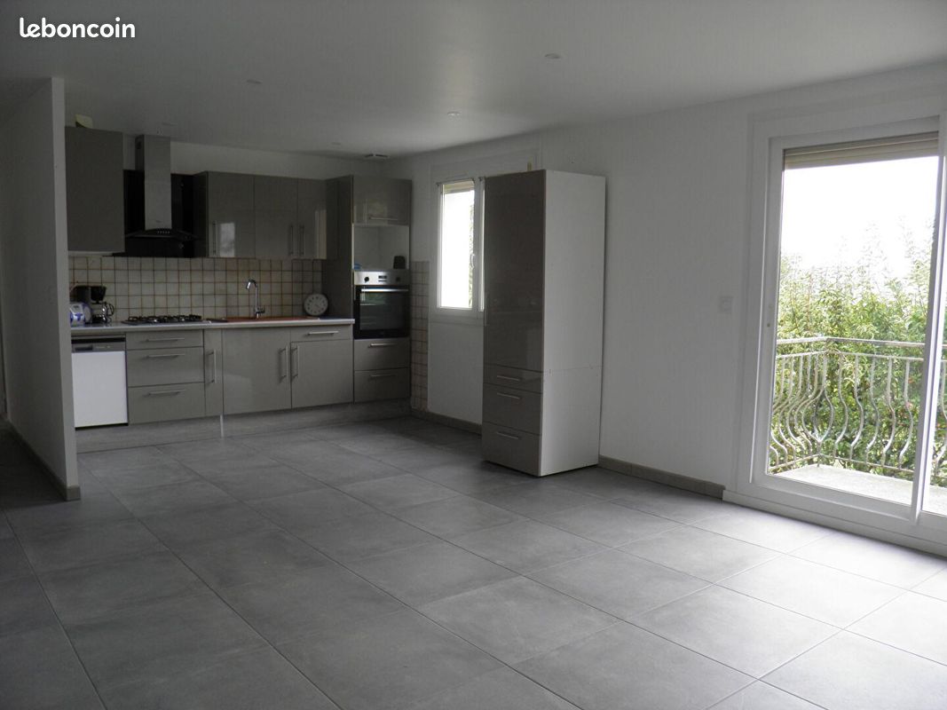 Maison 5 pièces 90 m² · à Saint-Aubin-d'Aubigné · 90 m² · 1 060 €/mois