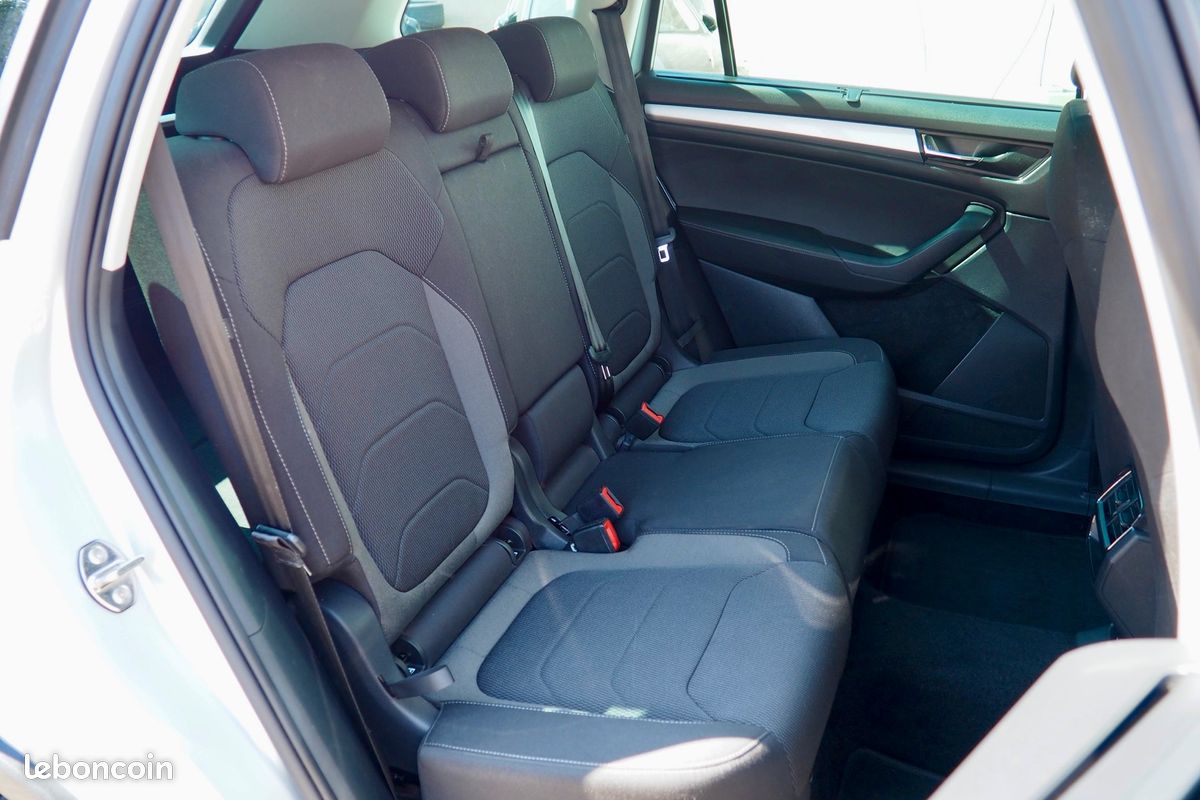 SKODA Kodiaq 1,5 Tsi 150 Ambition + Attelage + Caméra + Full Led + Options, 1ère Main - Garantie 12 mois (image 6)