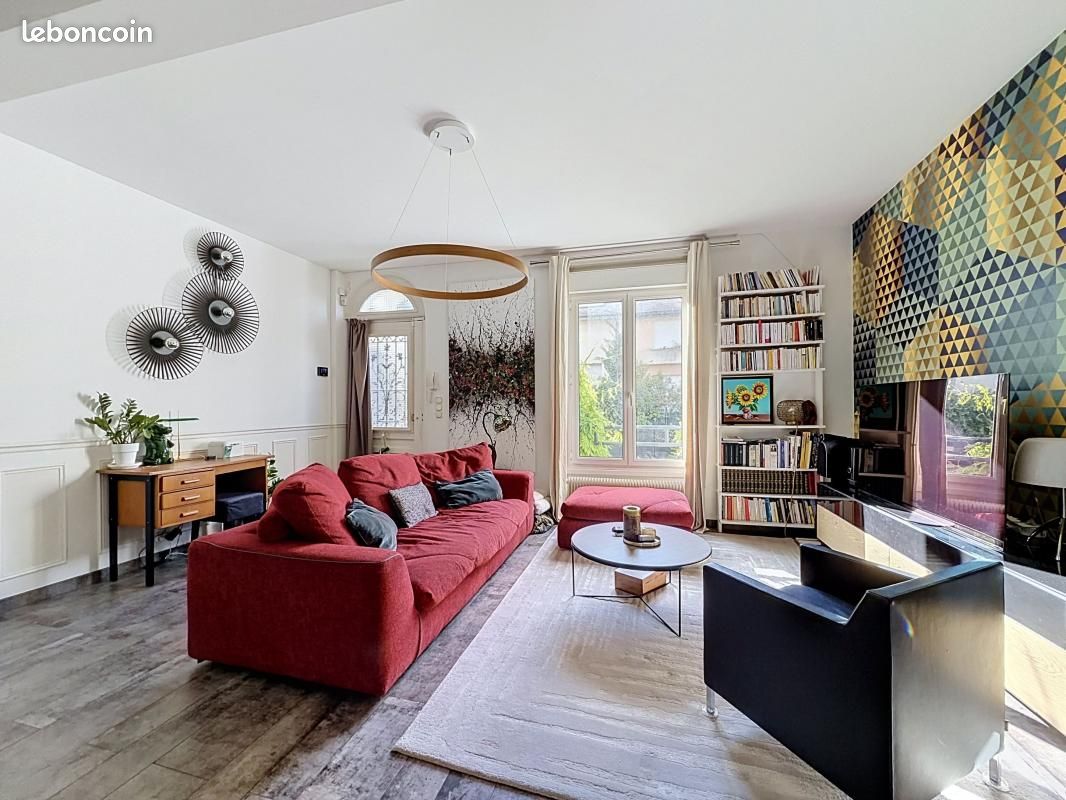 Maison 6 pièces 150 m² · à Suresnes · 150 m² · 1 150 000 €