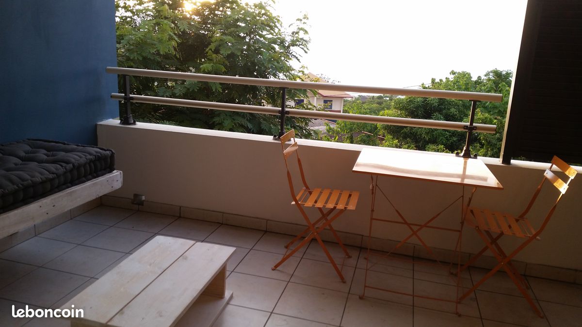 Appartement 1 pièce 30 m² · à Les Avirons · 30 m² · 630 €/mois