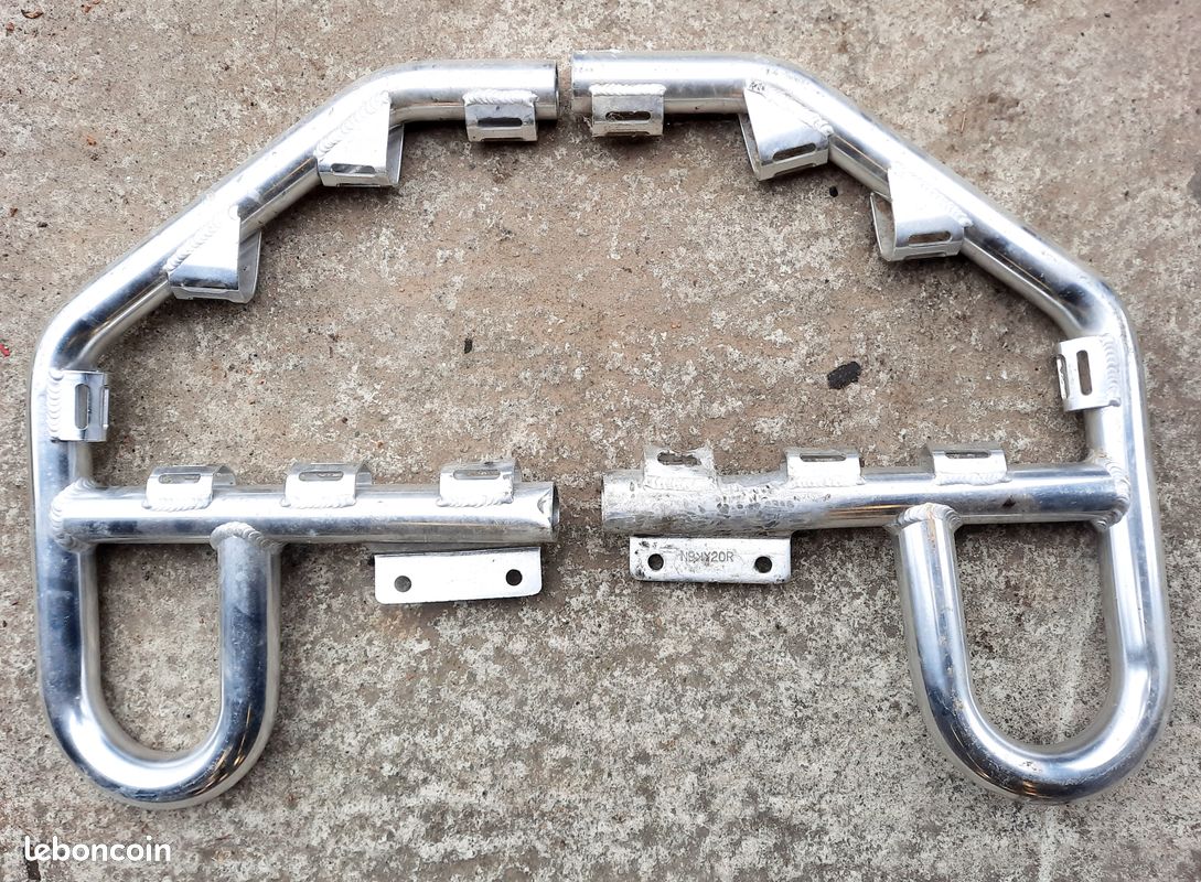 Nerf bars chromés d'occasion pour quad prix envoi compris (image 1)