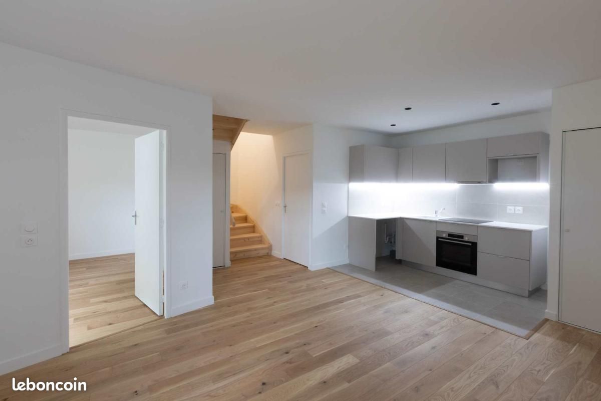 Appartement 4 pièces 81 m² · à Albigny-sur-Saône · 81 m² · 1 250 €/mois