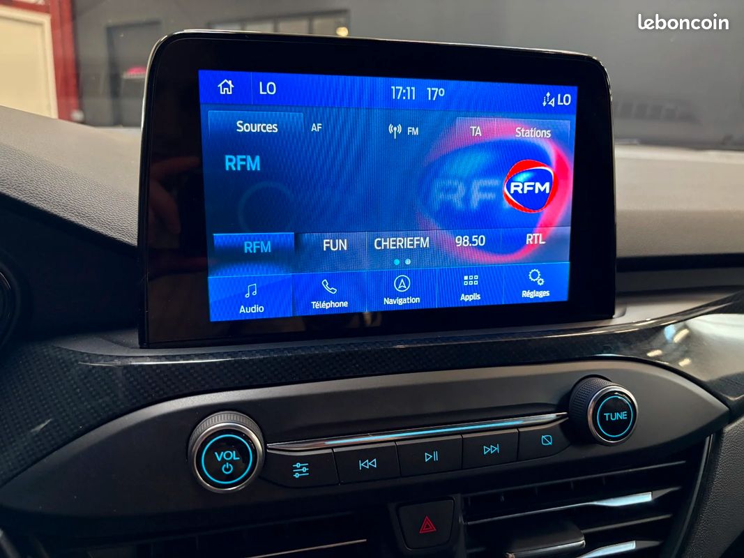 FORD FOCUS ST LINE X EcoBoost 155 ch MHEV - 1ERE MAIN - PARFAIT ÉTAT - VIRTUAL COCKPIT - CARPLAY - ATTELAGE AMOVIBLE (image 18)