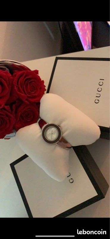 Montre femme Gucci (image 1)