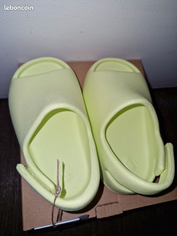 Yeezy Slide enfant jaune 25 Chaussures