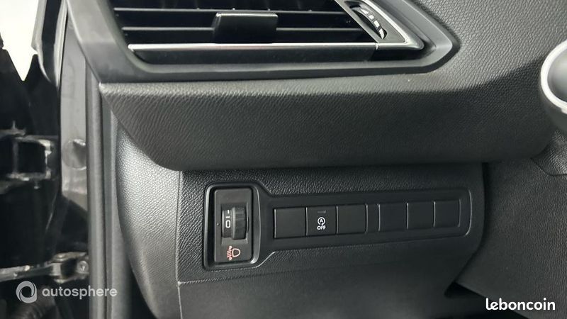 Peugeot 308 1.5 BlueHDi 100ch S&S Style (image 27)