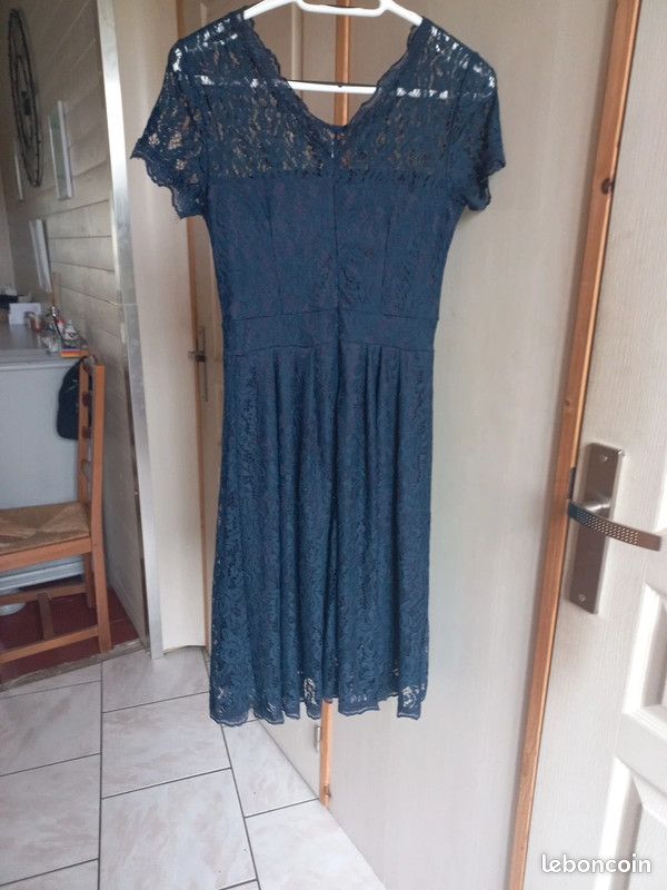 Robe de cérémonie (image 4)