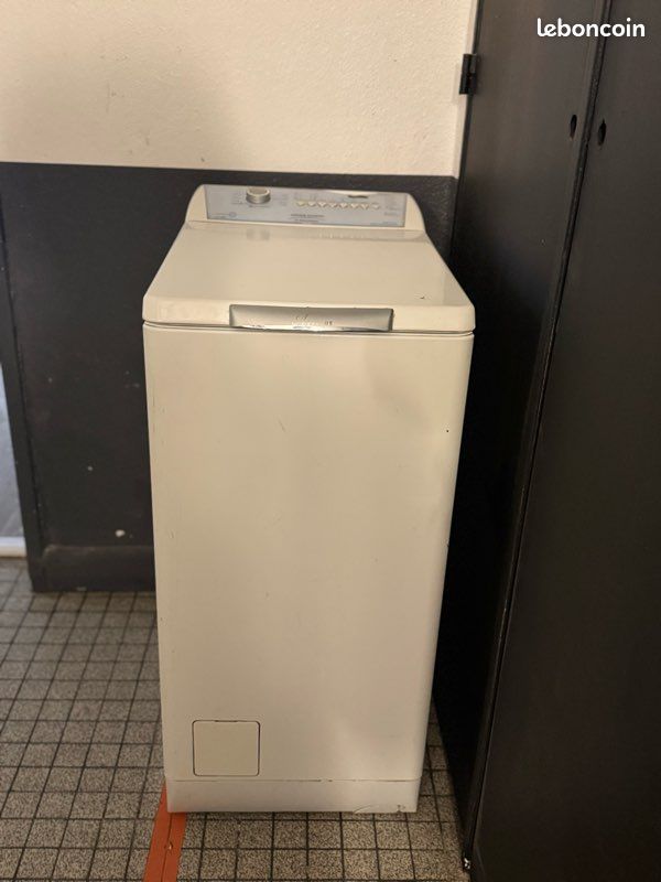 Machine à laver ELECTROLUX (image 1)