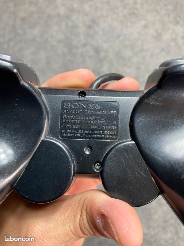 Manette DualShock 2 Sony PlayStation 2 – SCPH-10010E – NEUVE Scellée – Fabriquée En Allemagne