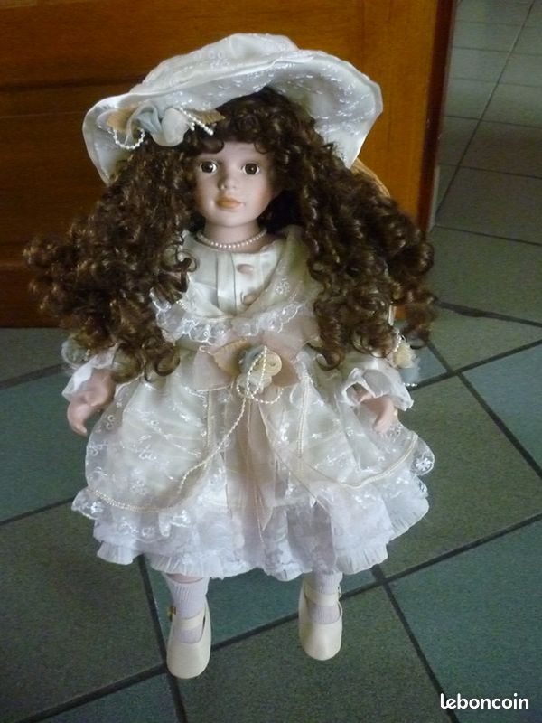 Poupées en porcelaine (image 1)