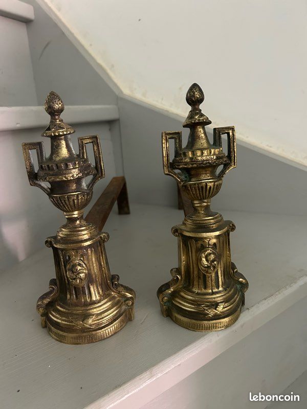 Deux chenets (image 1)