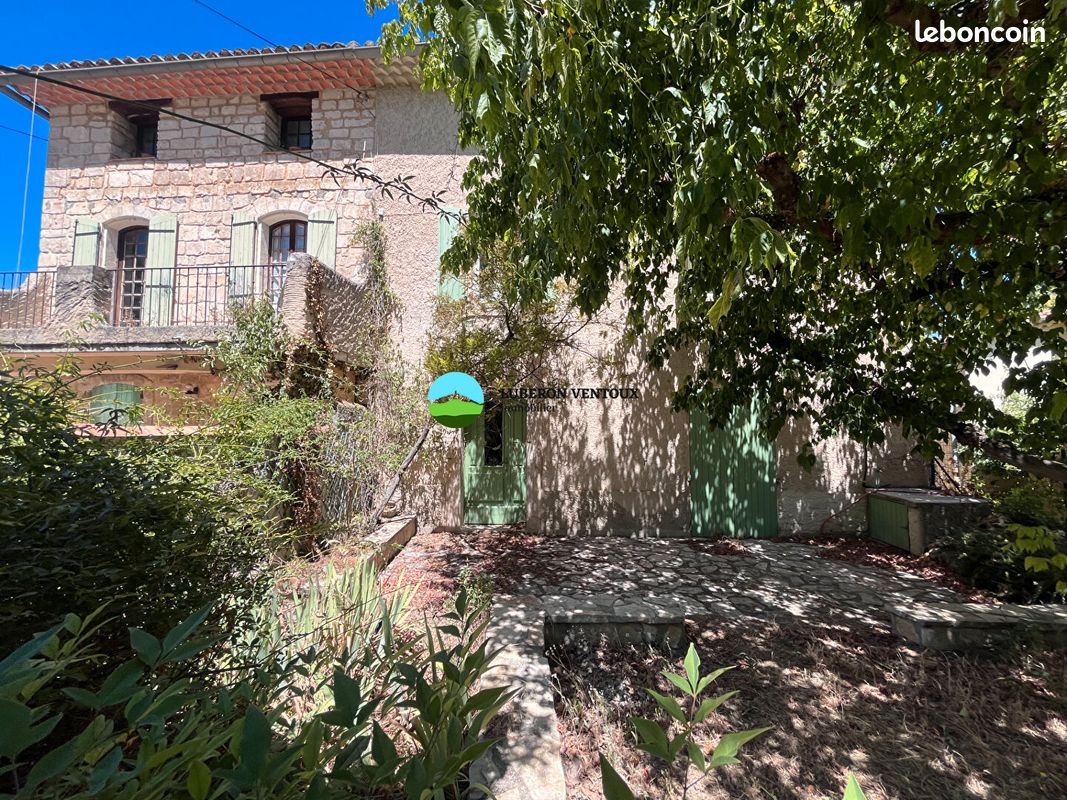 Maison 11 pièces 365 m² · à Pernes-les-Fontaines · 365 m² · 685 000 €