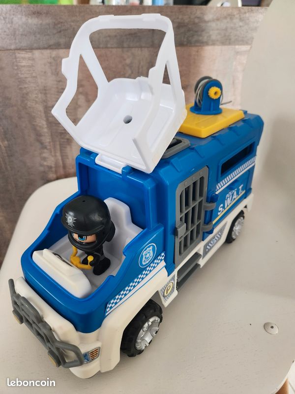 Camion de Police (image 5)