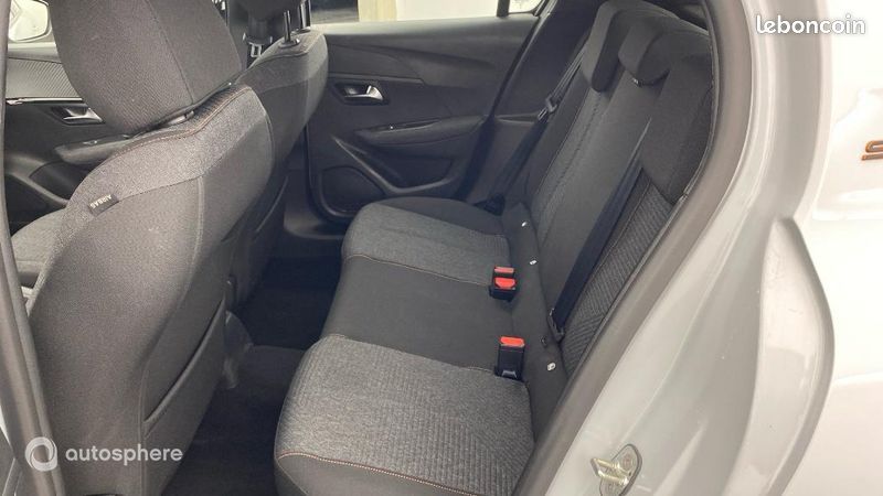Peugeot 208 1.2 Hybrid 110ch Style e-DCS6 (image 13)