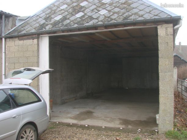 Bâtiment garage, centre de Goderville