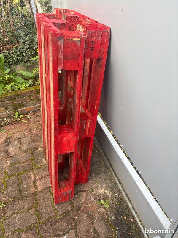 Vend 2 palettes rouges (image 2)