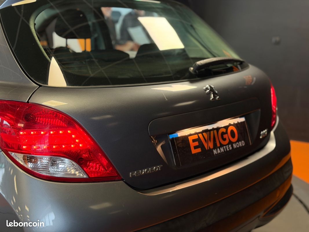 PEUGEOT 207 1.4 VTI 95 ACTIVE / CLIMATISATION / EMBRAYAGE NEUf (image 15)