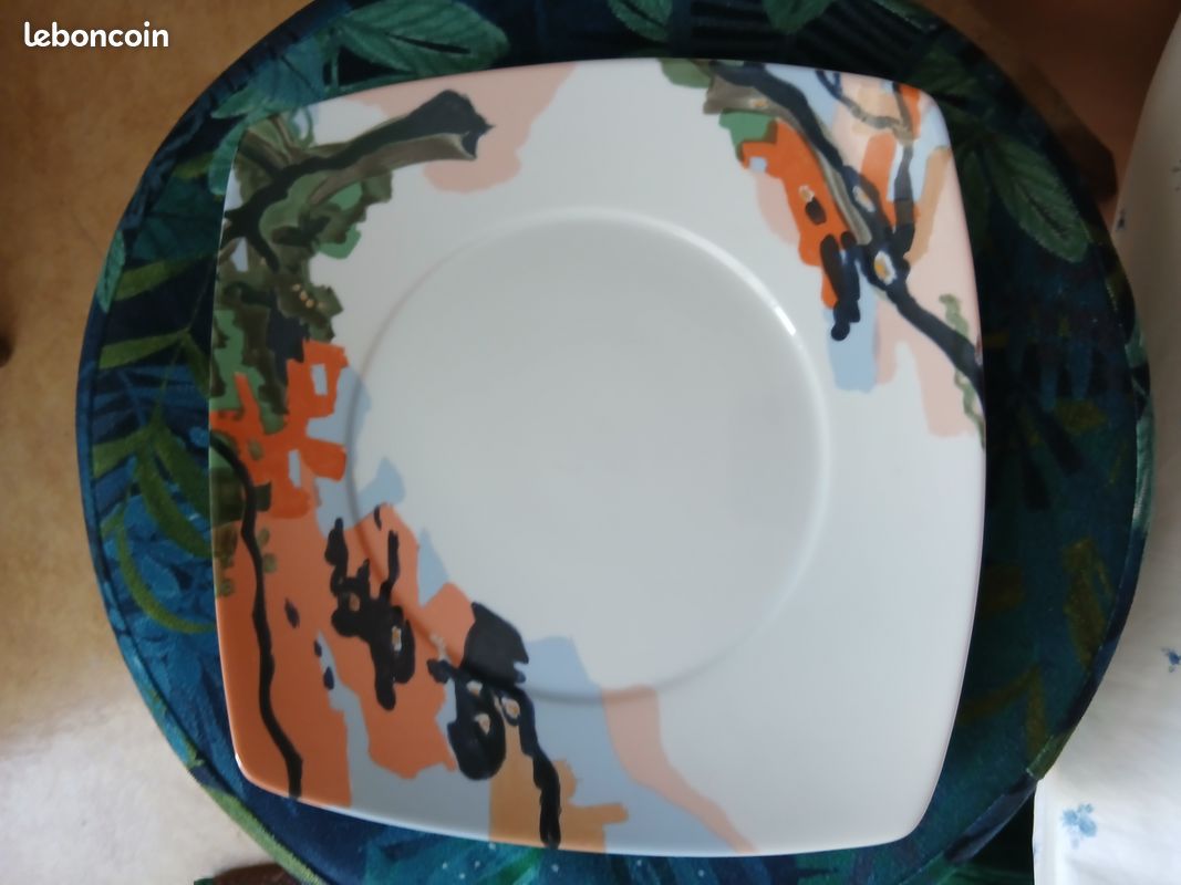 Trois assiettes Limoge JL Coquet (image 1)