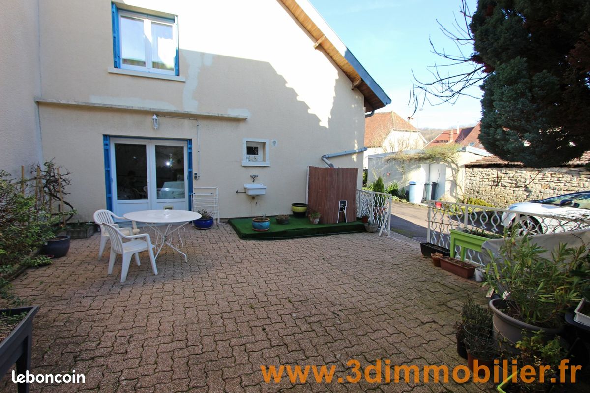 Maison 6 pièces 125 m² · à Lons-le-Saunier · 125 m² · 193 000 €