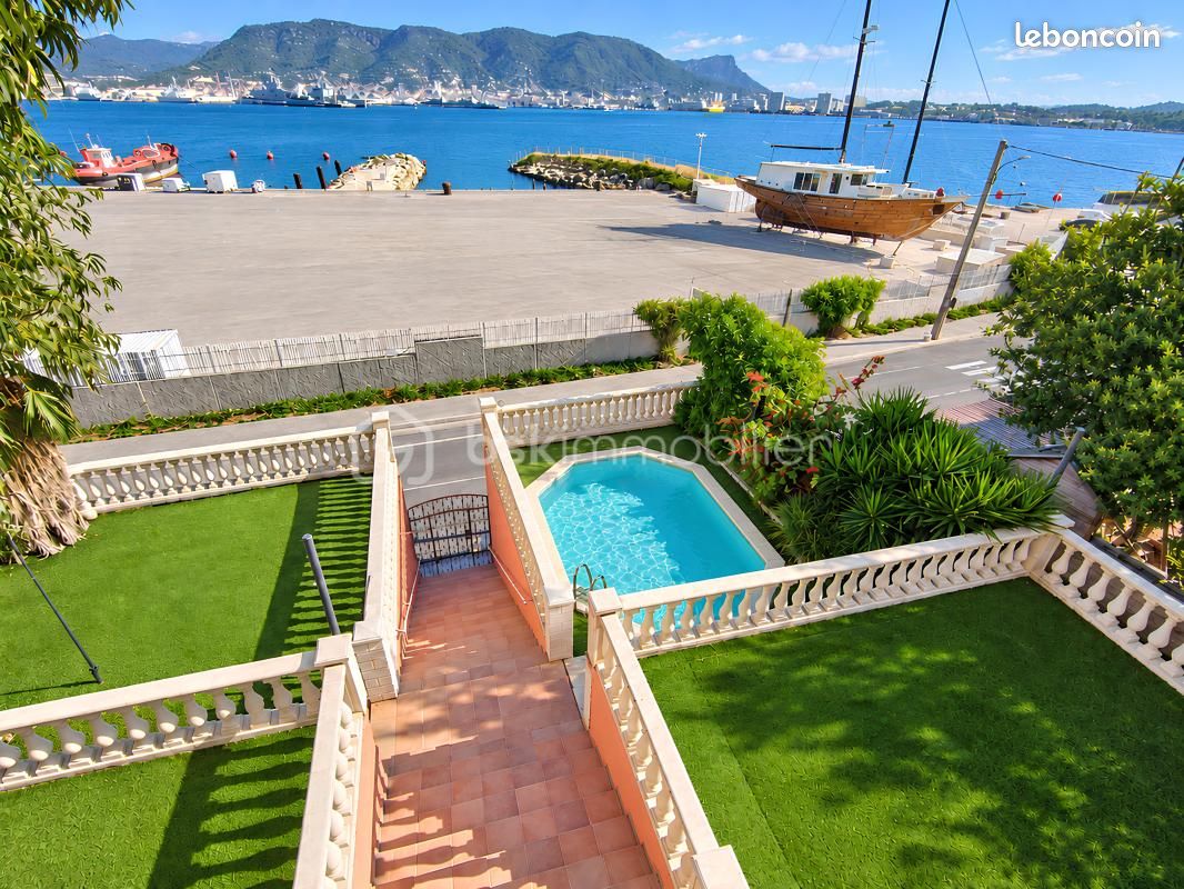 Maison 6 pièces 167 m² · à La Seyne-sur-Mer · 167 m² · 527 000 €