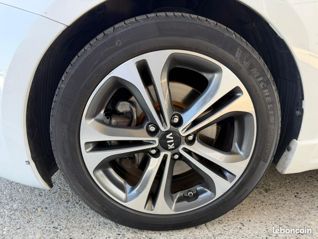 KIA CEE'D 1.6 CRDi 136 ch ISG GT Line DCT7 (image 22)