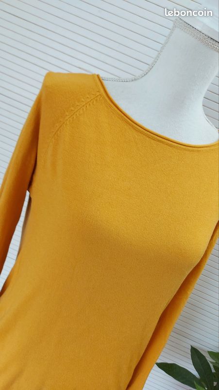 Super Pull Rose Taille 40/42 – Occasion Très Bon état, Sans Marque, Coupe Classique