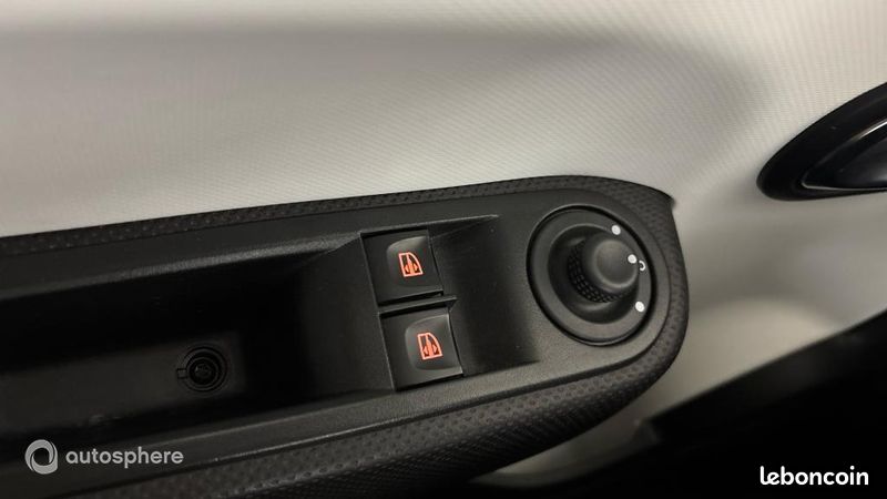 Renault Twingo 1.0 SCe 65ch Equilibre (image 28)