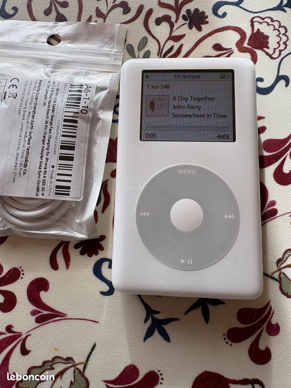 IPod Classic 4ème Génération 120 Go – Blanc – Batterie Neuve – Lecteur MP3 Apple