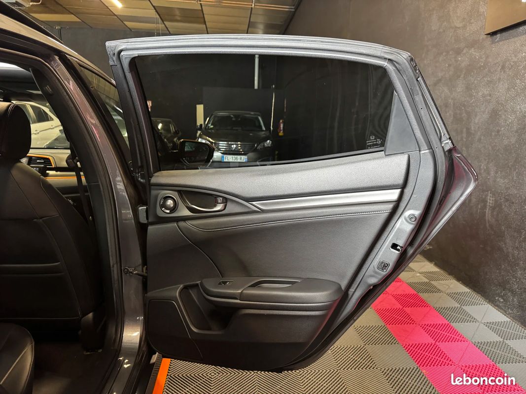 Honda CIVIC 1.6 i-DTEC Exclusive Premium Exclusive Premium (image 30)