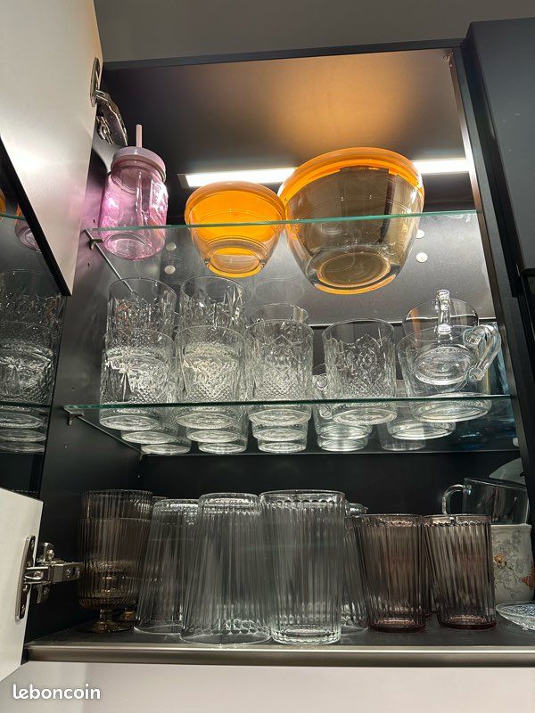 Meuble haut de cuisine éclairé (image 2)