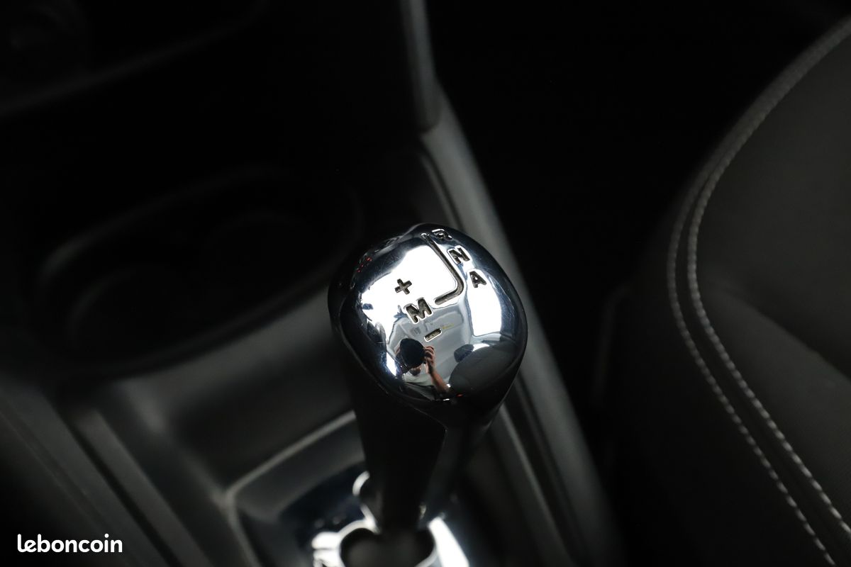 Peugeot 208 1.2 PureTech Active ETG5 5P 82 ch (image 26)