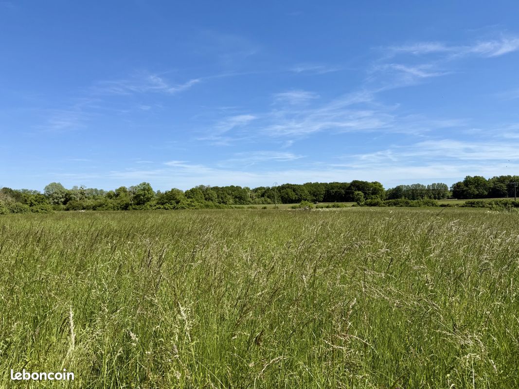 Terrain 1870 m² · à Saint-Jean-de-Bonneval · 1 870 m² · 59 900 €