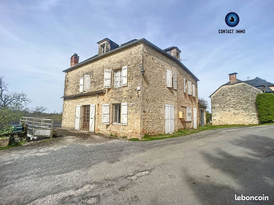Maison de ville 9 pièces 198 m² - Chartrier-Ferrière 19600 (image principale 0)