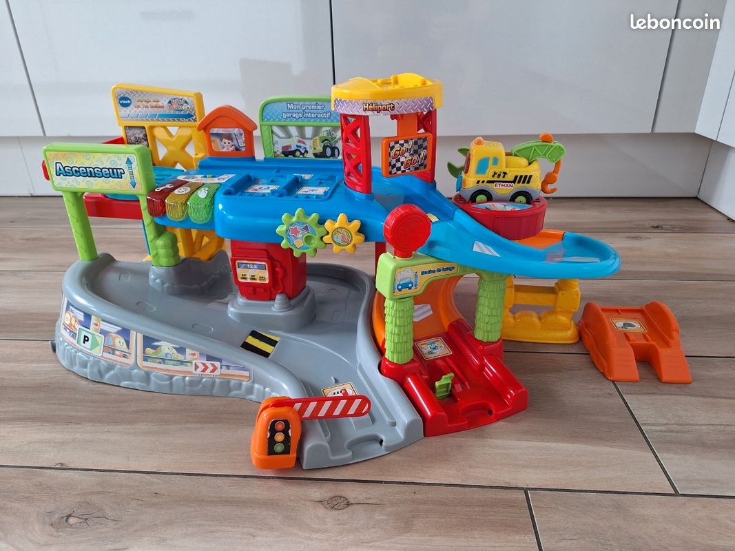 Garage voiture jouet (image 1)