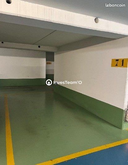 Parking 9 m² · à Courbevoie · 9 m² · 85 €