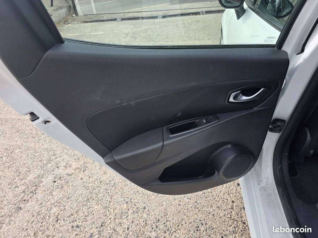 Renault CLIO IV Intens Pack GT Line / Vidange Neuve / (image 34)